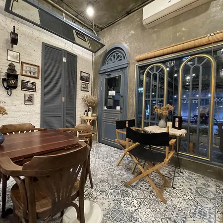 Central Old Town Cottage